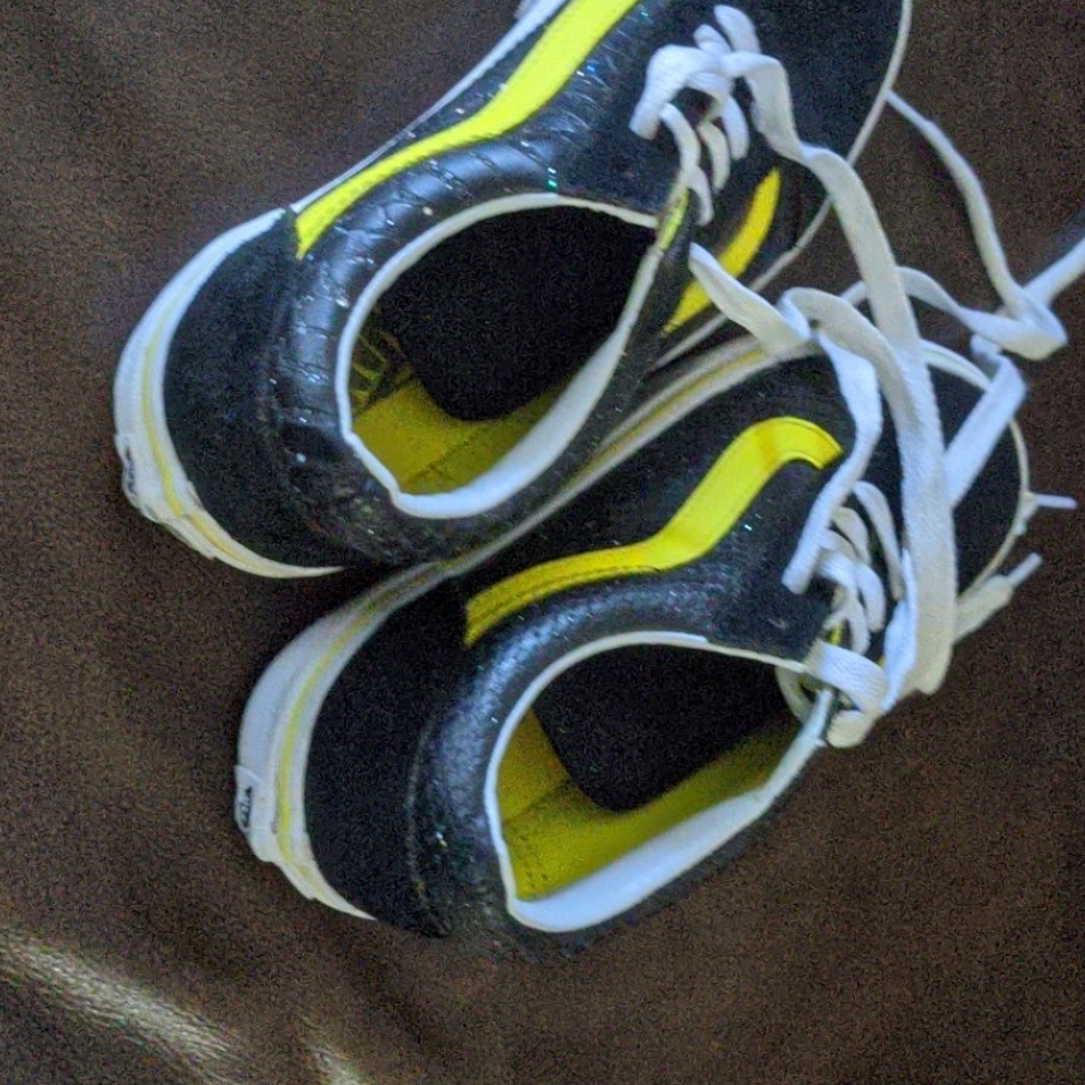 Kids shoes